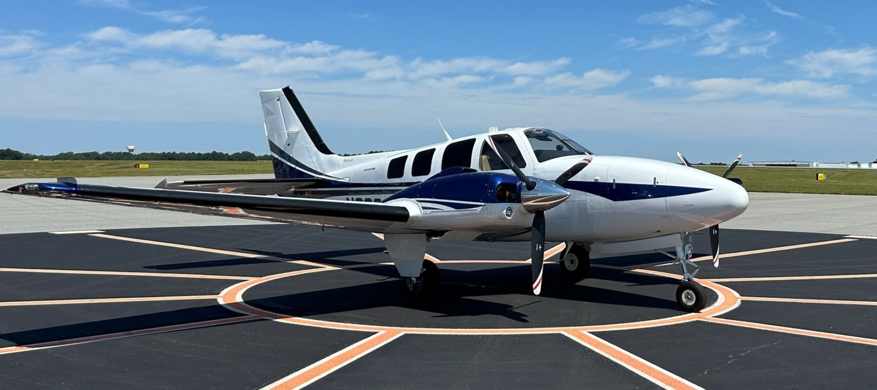 BARON G58 aircraft hero image