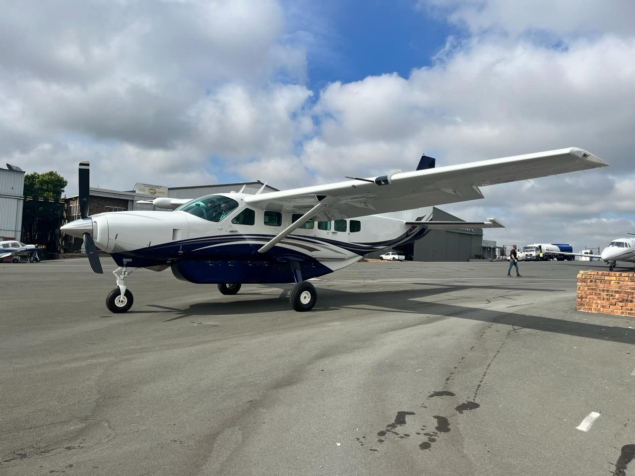 CARAVAN 208 aircraft hero image