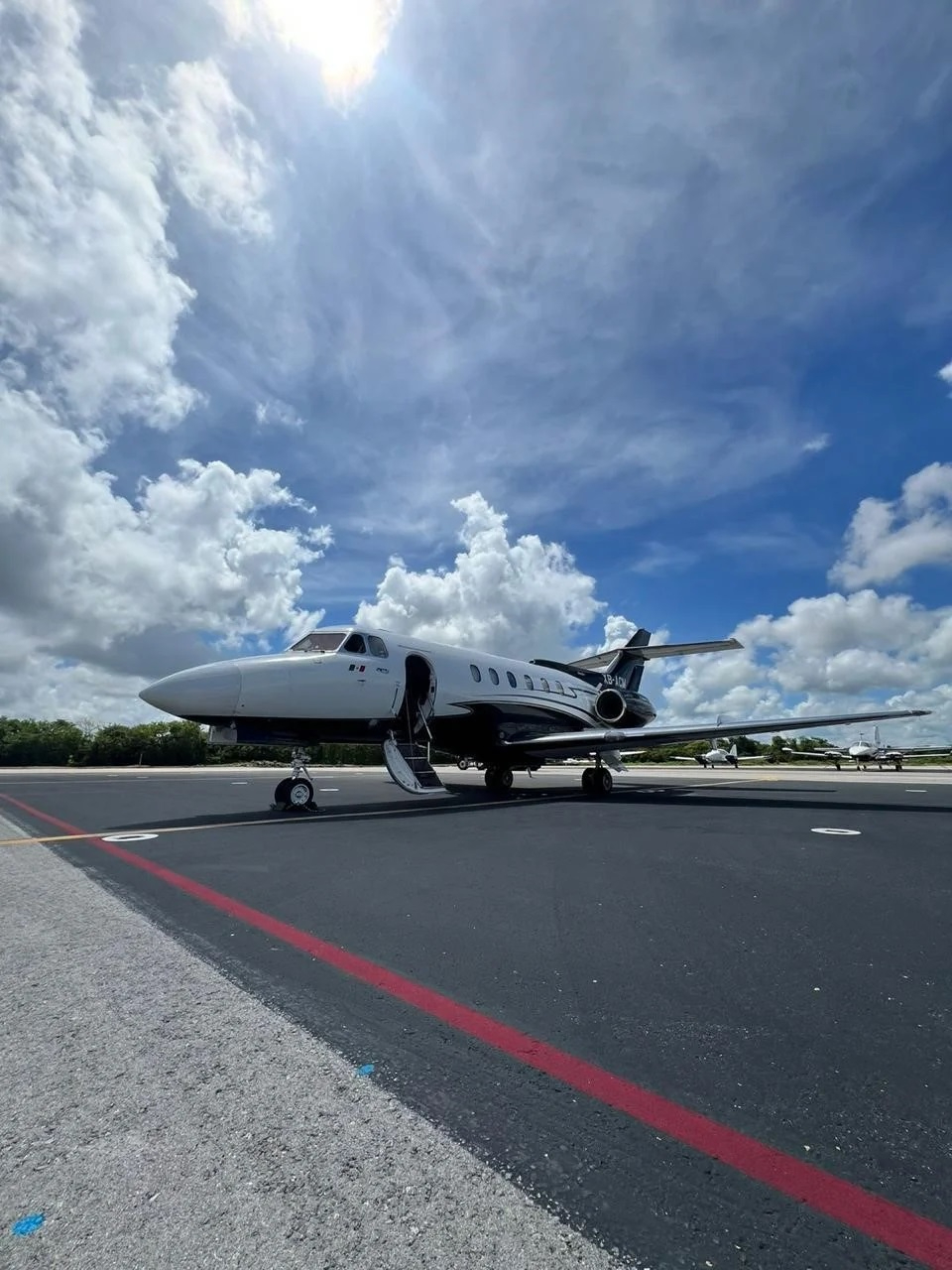 HAWKER 125-700A aircraft hero image