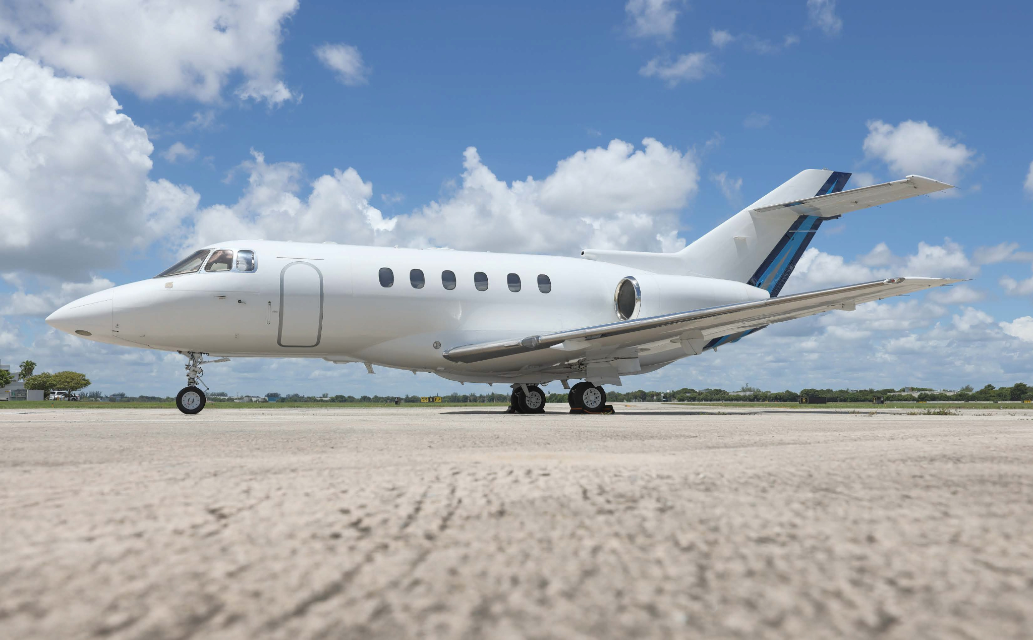 HAWKER 800XPI aircraft hero image