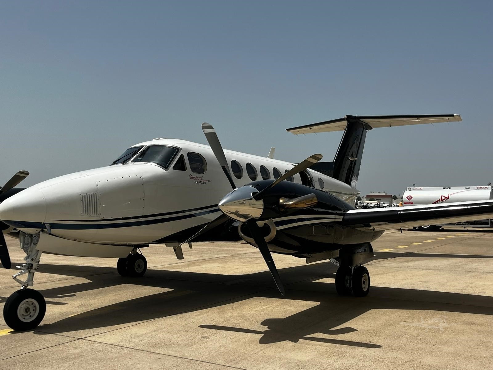 KING AIR 200 aircraft hero image