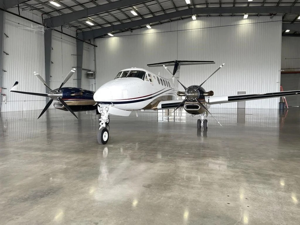 KING AIR 300 aircraft hero image