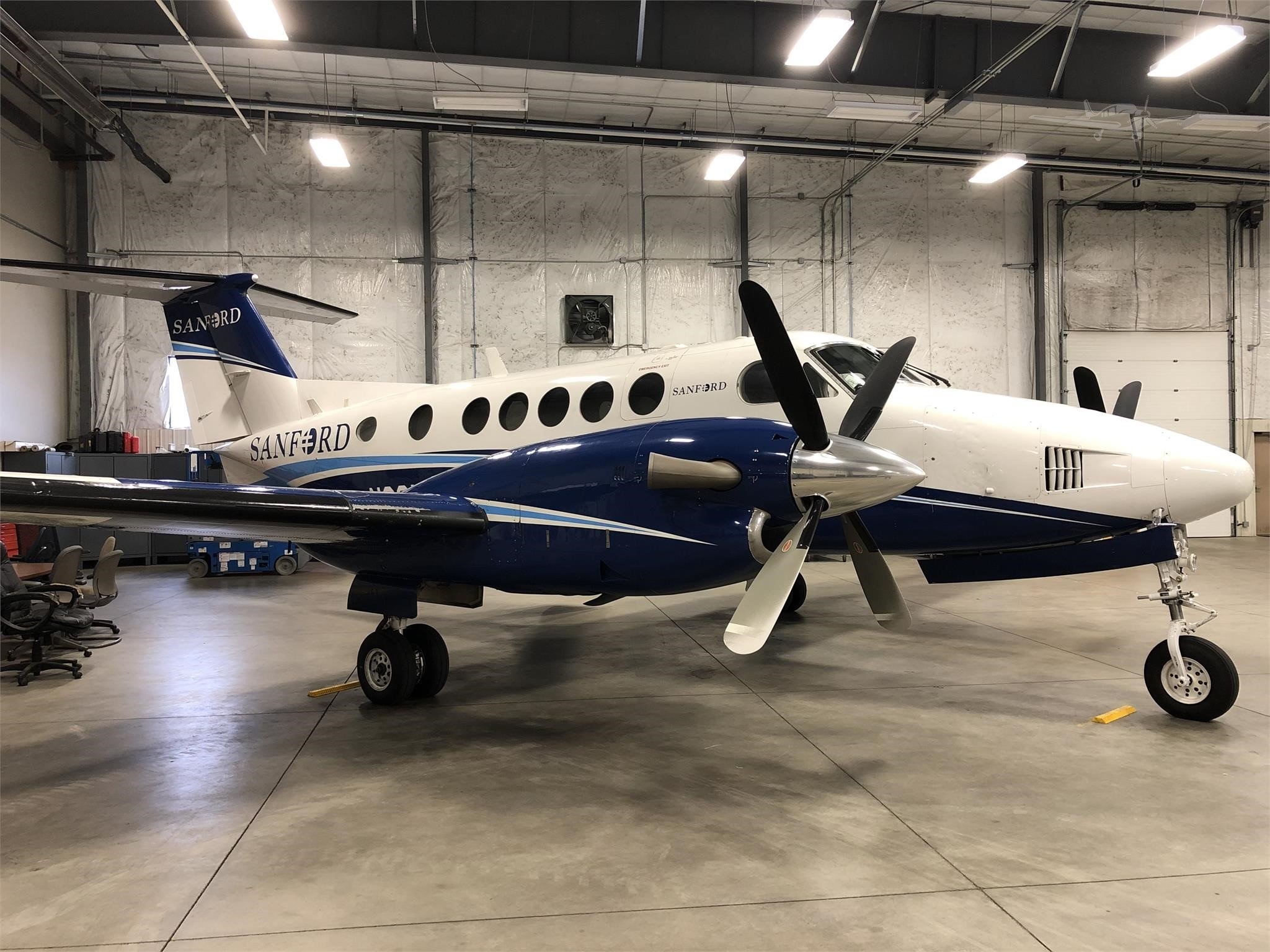 KING AIR B200SE aircraft hero image