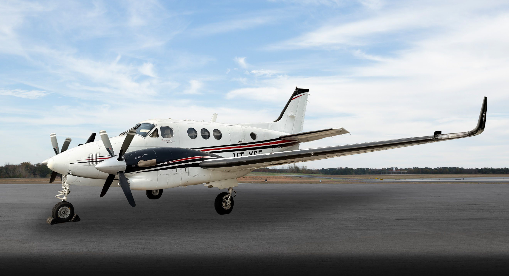 KING AIR C90GTx aircraft hero image