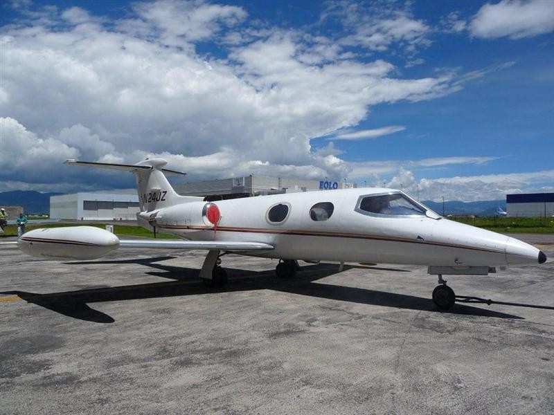 LEARJET 24B aircraft hero image