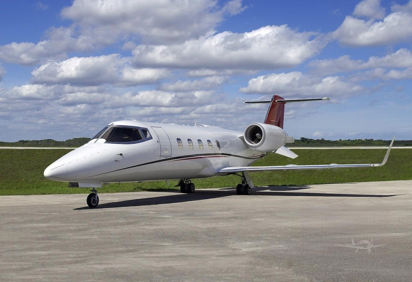 LEARJET 60 aircraft hero image