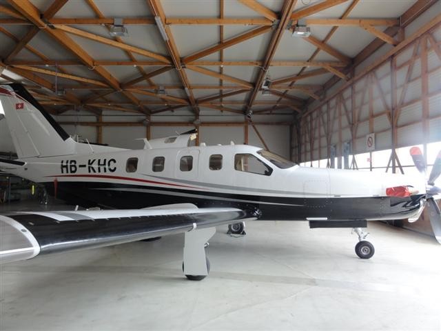 SOCATA TBM-700C1 aircraft hero image